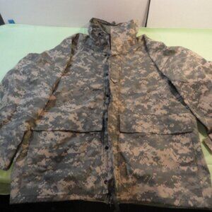 US ARMY COLD DIGITAL CAMO szMEDIUM/SHORT PARKA JACKET 8415-01-526-9180 LD 6491